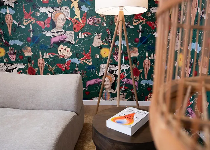 Apartment Storytellers Retreat