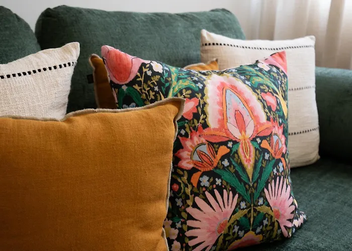 Storytellers Retreat 아파트